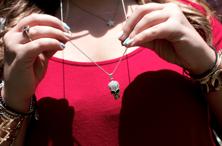 skull necklace jewels bling jewelry missmejeans missyonmadison style blog blogger fashionblog fashionblogger jeans redtop longhair mirrored aviators styleblog styleblogger