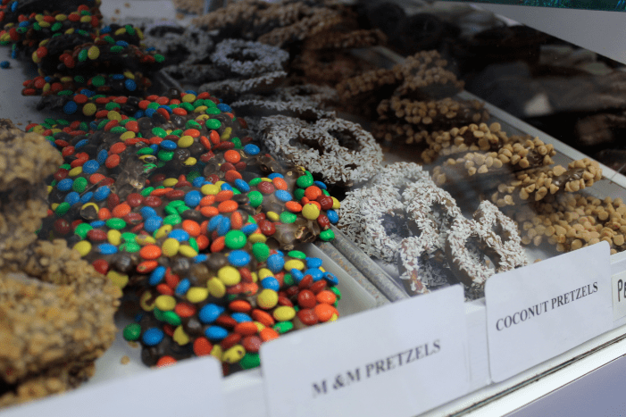 candy pretzels candycoveredpretzels southampton yum food delicious sweets candy missyonmadison