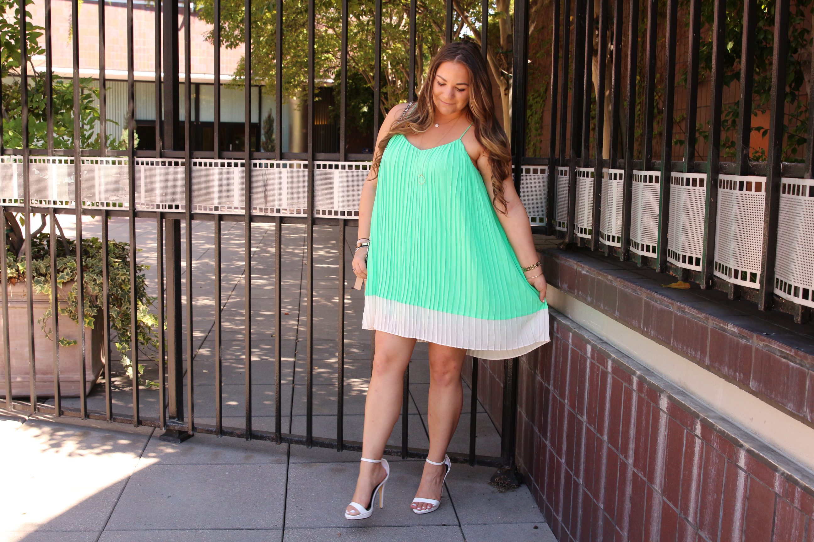 8 Cute Outfits to Wear with Heels – Shop the Mint