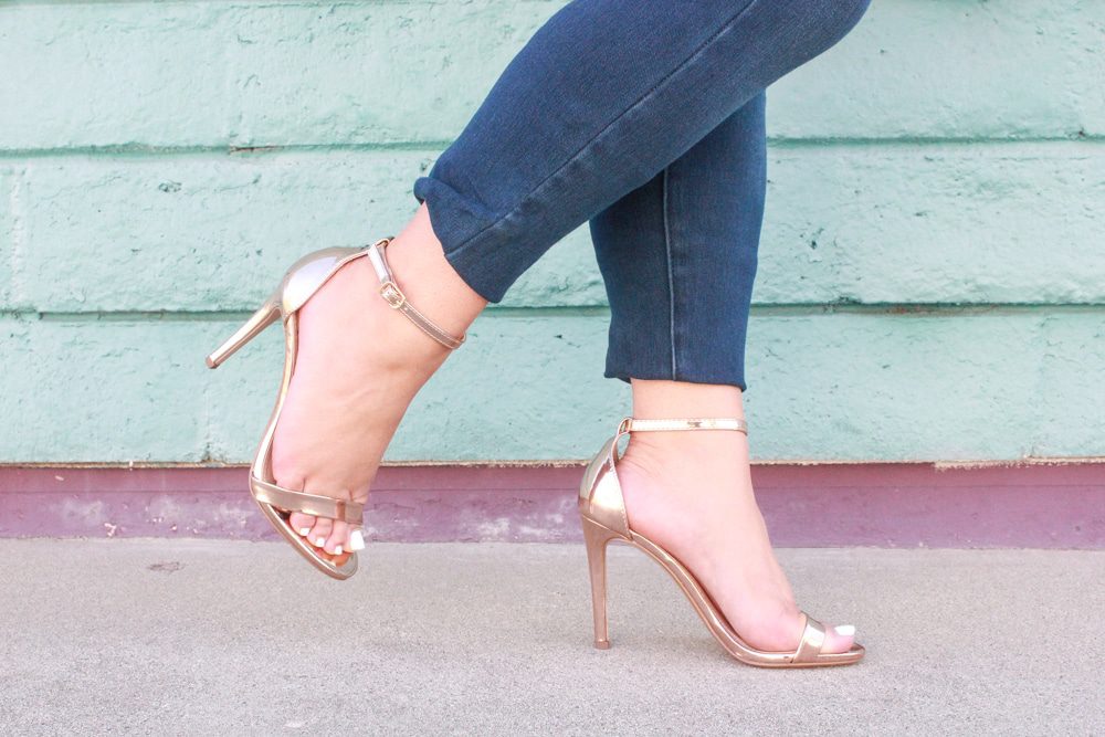 missyonmadison, missyonmadison instagram, missyonmadison blog, la blogger, missyonmadison blog, melissa tierney, melissa tierney blog, melissa tierney blogger, gold heels, rose gold heels, gold ankle strap heels, cult gaia ark bag, cult gaia, cult gaia bag, old navy rockstar jeans, skinny jeans, fall style, fall trends, lysse fashion, lysse kimono, white chiffon camisole, how to style a kimono, how to style a kimono for fall, fall fashion ideas, 2018 fall style, lola shoetique,